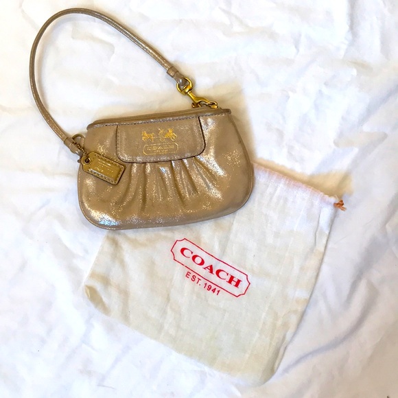 Authentic Coach Wristlet Bag, Beige Sparkly, Gold hardware, dust bag included - Picture 2 of 9